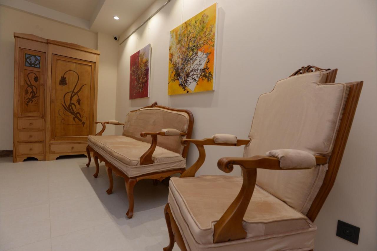 Old Avenue Hotel غيومري المظهر الخارجي الصورة